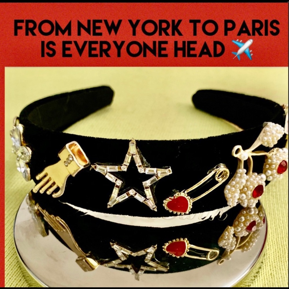 🎅⬇️FROM NEW YORK-PARIS IT’S ON  EVERYONE’S HEAD - Picture 4 of 7